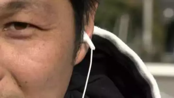 「片耳イヤホンも「青切符」の対象に？ 自転車走行中に問われる安全義務」の画像