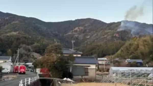 【山火事】高知・土佐市の山林から出火、延焼中⋯午後5時半時点で1haが焼ける ヘリによる消火活動中、土佐市は災害対策本部立ち上げ対応