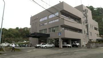 車庫に火をつけたか...放火疑いで20代男を再逮捕　4月に空き家に放火した疑いで逮捕され、警察は他の不審火についても関連捜査【高知】