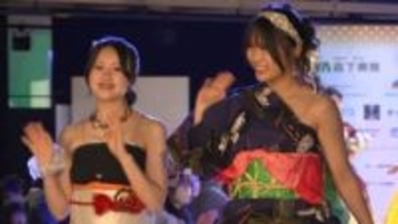 市民がランウェイを闊歩、市民参加型のファッションショー盛況　地元FM局が開局2周年で開催【高知・四万十】