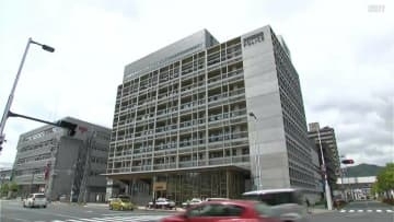 交通指導取締り中に無灯火の自転車の少年が逃走→警察官が車道で転倒した少年を歩道までひきずり押さえつける　違反者を負傷させたとして警察が謝罪「行き過ぎた行為があった」