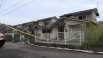 須崎市で公的住宅の2階部分を焼く火事　住民の女性が意識不明の状態で救急搬送【高知】