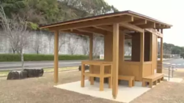 高校生が設計・建築、公園の「東屋」が完成　バリアフリー仕様で「室内にいる感覚と開放感」を同時に味わえるデザイン