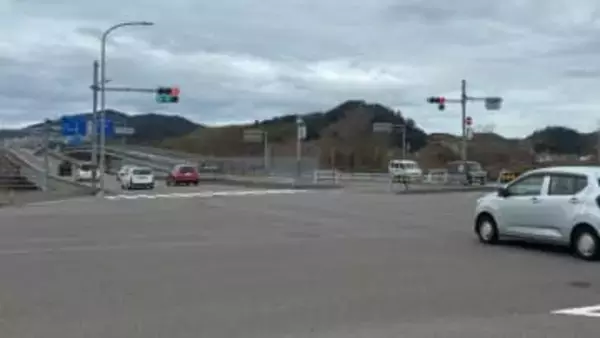 ライトバンと軽乗用車が交差点で衝突、ライトバン運転の72歳女性が死亡（高知・南国市）