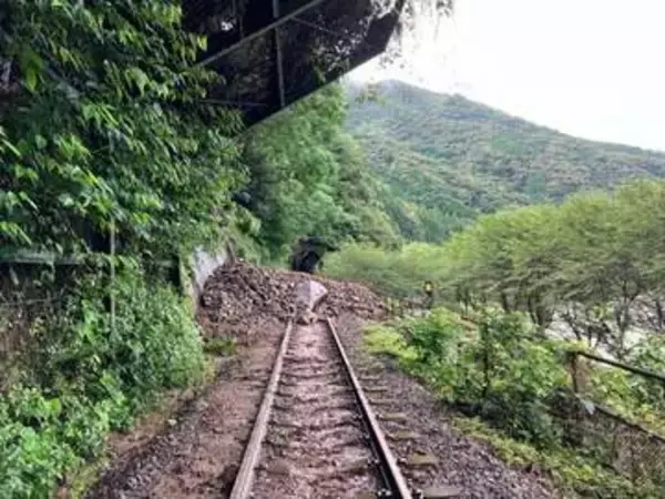 土砂流入で5日から一部区間運休のJR予土線、復旧の見通したたず当面運休続く見込み　バスによる代替輸送あり【高知】