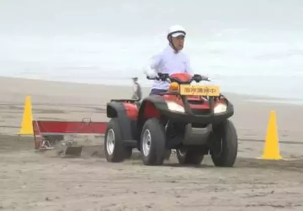 ホンダの独自技術で「素足で歩ける砂浜」に　黒潮町で特殊車両が清掃【高知】