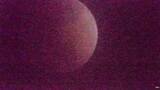 「【連続写真で見る】皆既月食・最新の月の様子は？「食の最大」近づくと“赤い月”に変貌【高知・ライブ】」の画像1
