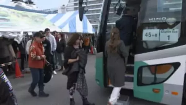 クルーズ船を降りても“バス1時間待ち”⋯混雑緩和に向け新シャトルバスの実証運行　「3～5ドルなら払う」運賃のヒアリングも