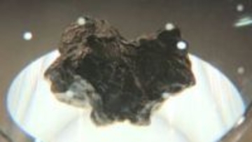 本物の「月の石」「火星の石」に「宇宙服」、体験型コーナーも…宇宙にまつわる展示イベントはじまる