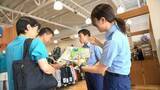 「夏のレジャーシーズンに合わせ、警察官らがアウトドア用品店の店頭で「山岳遭難・水難事故防止」呼びかけ【高知】」の画像1
