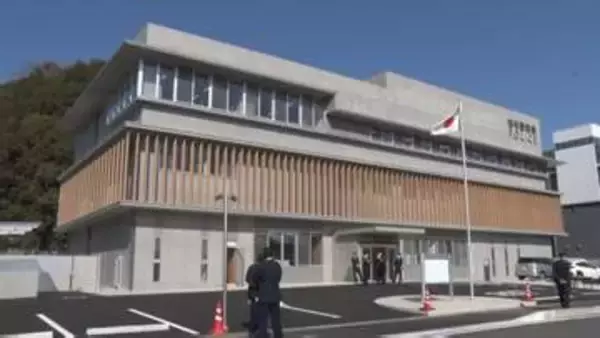 「白い煙が出ています」と通報　高知県宿毛市新港の木材置き場から出火　木材約350本等焼き約6時間半後に鎮火けが人なし【高知】