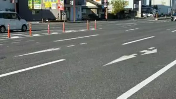 「ナンバープレートを折った原付バイクが逃走→転倒...男子高校生を無免許運転の疑いで逮捕【高知】」の画像