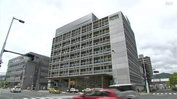 路上で知人男性の腰を足蹴りか...暴行容疑で職業不詳の21歳男を逮捕も調べに対しては黙秘【高知】