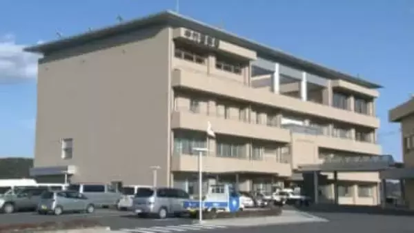 ネックレス盗み警備員を暴行　５０代の男を「事後強盗」の疑いで逮捕　高知・四万十市