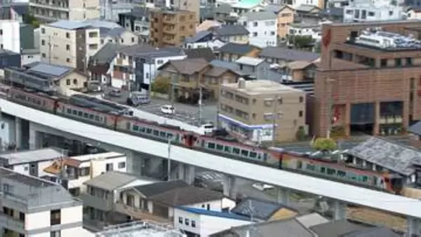 岡山に向かうほとんどの特急列車で2両増結しても満席！お盆休みUターンラッシュがピークに【高知】