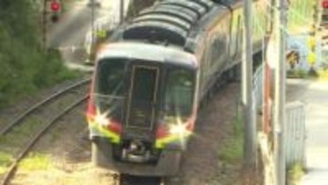 特急「南風」車内で、サバイバルナイフで車掌を切りつけたか⋯大阪・枚方市の63歳男を現行犯逮捕　乗客から「線路に避難している」と通報【高知】