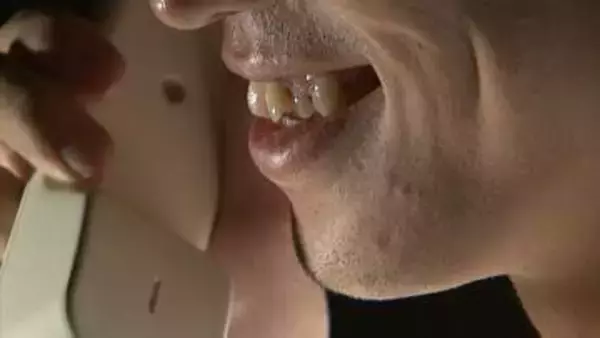 「+1」国際番号の相手はニセ警察官、70代女性が200万円詐欺被害⋯1度の電話で電話会社→大阪府警→検察官が登場、自宅に「大阪地方裁判所」書類持った男も⋯【高知】