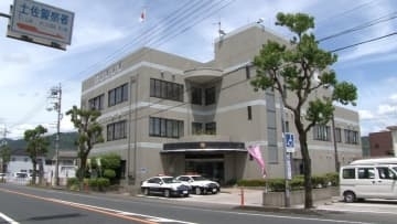 レジャー施設の女子トイレにスマホを置き盗撮か...清掃員の男（51）逮捕　男のスマホからは女性の性的姿態が映った動画が複数確認【高知】