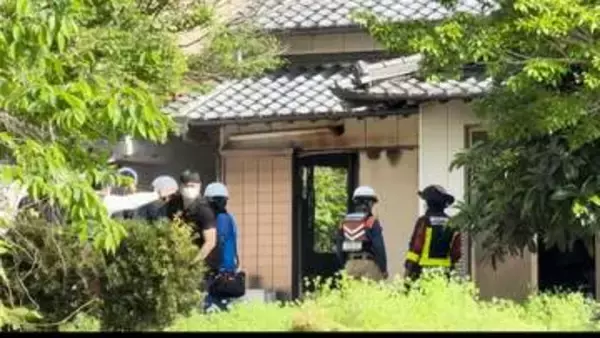 「ボン、という音と白煙が…」住宅焼ける火事、1人の遺体発見…年齢・性別不明、1人暮らしの60歳男性と連絡取れず【高知】
