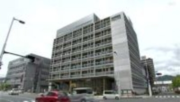 1300万円詐欺の“転送リレー”を阻止！現金は警察が全額回収　台湾国籍と中国籍の男2人を逮捕…「紙幣を調べる」と70代女性を騙した疑い