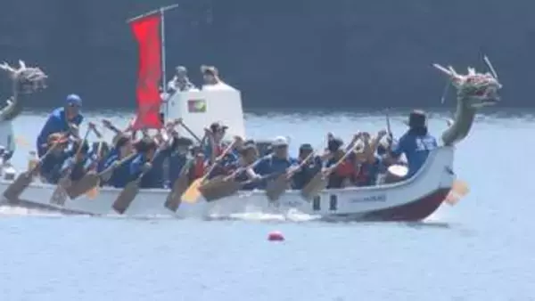 【出場全チーム最終順位掲載】「すごく爽快！」龍の形をしたカヌーを20人ほどの漕ぎ手が息を合わせてゴールを目指す「ドラゴンカヌー大会」【高知】