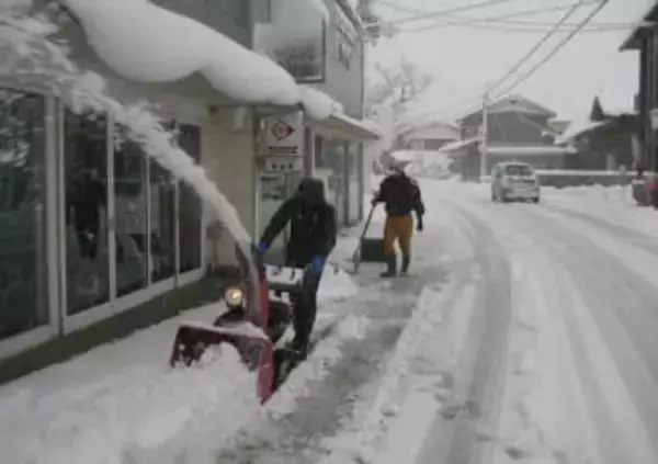 京都府、積雪1メートル超えた地点も　きょう22日夜遅くまで大雪警戒、25日頃も再び大雪