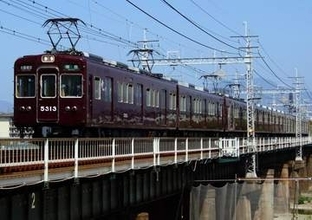 【速報】阪急京都線の踏切、遮断棒が上がったまま回送電車が通過　通行人通報で発覚、阪急「深くお詫び」