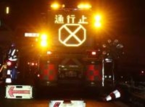 【速報】京都府南部の第二京阪道路で高速バスが炎上　バイクと事故か、上り線で一部通行止め