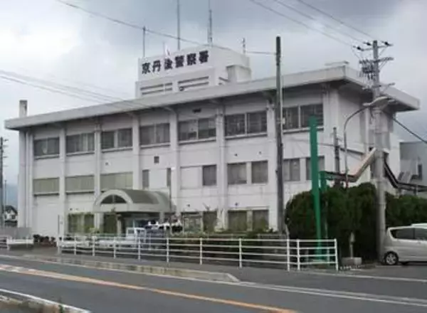 パトカーに追跡されていた少年のオートバイとトラックが衝突　警察「適正な追跡だった」