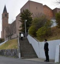 辺野古沖転覆事故、引率教員が体調不良で同乗を断念「引率責任を放棄しているのでは」批判