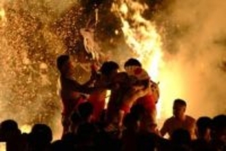 滋賀県守山市で800年以上続く迫力の「火まつり」VRで体感して　市と地域がコンテンツ制作