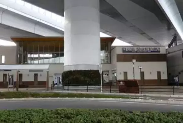 阪急京都線の駅で車両と人が接触　京都線が一時全線で運転見合わせ