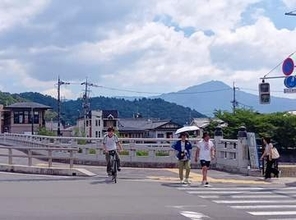 大阪市、今年初めての猛暑日　近畿各地で猛烈な暑さ、京都市も35度超える