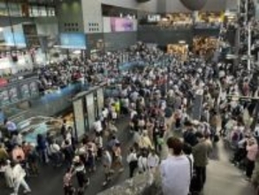 【速報】JR京都駅の不審物騒動で8万5千人に影響　GWを直撃、177本に運休や遅れ
