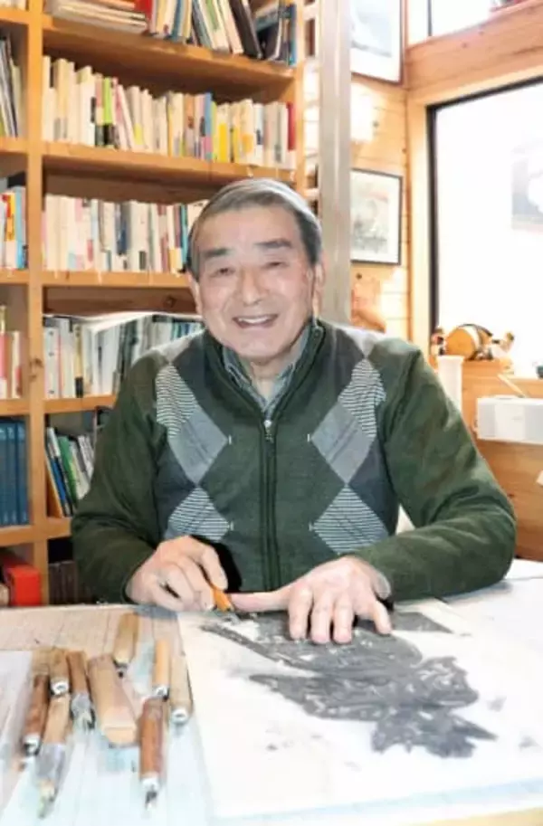 木版画の全国公募展で新人賞の75歳オールドルーキー「版画人生は短いが太くできる」
