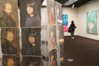 京都市中京区で若手芸術家の新鋭選抜展　「火山の噴火と人の誕生」立体造形、法廷画家の作品も