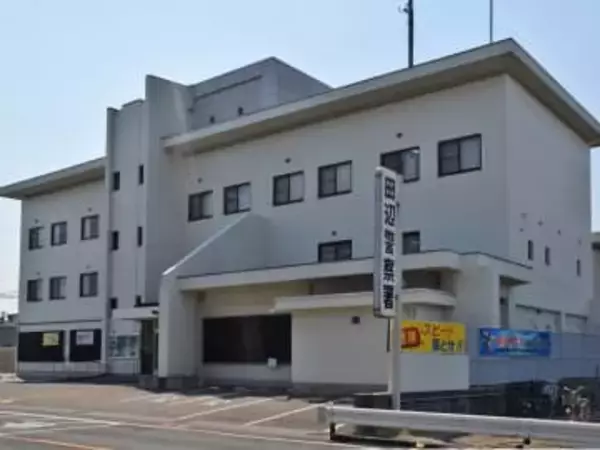 歩道を走っていた89歳男性の自転車が車道に転倒、車と衝突　自転車の男性死亡