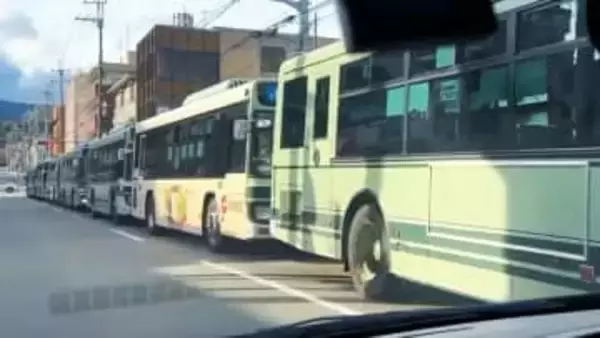 京都市北区で市バス30台以上が立ち往生「異常なほど混んでいた」初詣の混雑が原因か