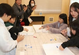 子どもら、ものづくり体験　化学メーカーの教室も「大人になったら、物を作る人になりたい」　滋賀・甲賀