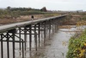 昨年の台風で流出した京都・木津川の「流れ橋」　9カ月ぶりに通行再開へ