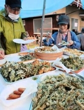 京都の旬の山菜、天ぷらでいただきます　観察して食べる「田舎の特権」地元住民ら交流