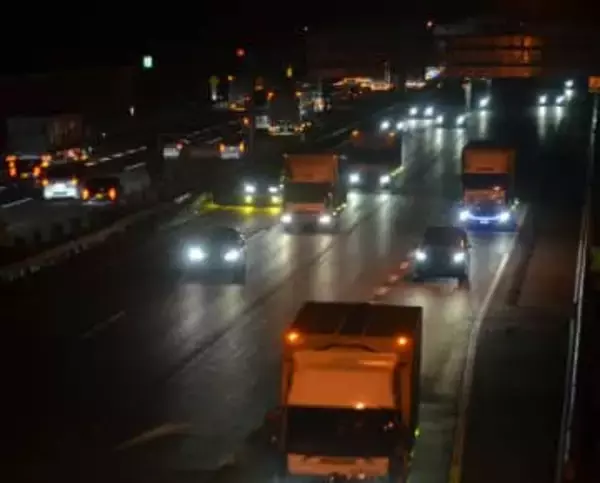 【速報】深夜の名神高速で多重事故、高速バスの乗客ら6人けが　京都東－大津IC間が一時通行止め