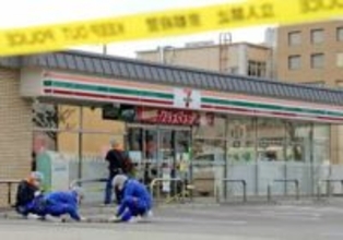 【速報】コンビニ駐車場で女性切り付けた殺人未遂事件、容疑者が逃走中死亡で不起訴に