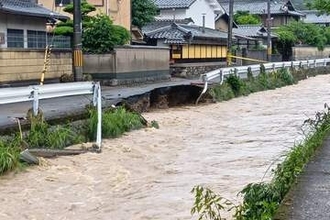 【速報】京都市左京区で浸水の通報相次ぐ　近くの川沿いの護岸崩落、道路が通行止めに