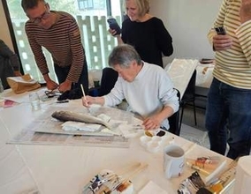 江戸時代からあるカラフルな「アート魚拓」　50代で出合い、人生を変えた男性