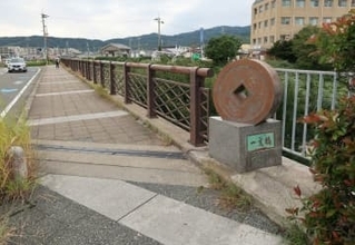 京都に「人だまが飛ぶ橋」「名神高速の車にしがみつく女」　バラエティー豊か「ご当地怪談」とは