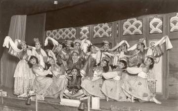 関西で生まれた「幻の少女歌劇団」京都の研究者がひも解く　大正時代から全国巡業、新京極でも公演