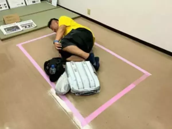 災害時の避難所、1人当たりスペースはたったこれだけ「狭すぎる」現実を体感