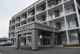 【速報】市の保健センター駐車場に「不審な」段ボール箱　周辺道路を規制も中身は「切り餅」