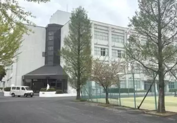 【独自】滋賀の私立高校生徒、アイスホッケー試合で頸髄損傷　自力歩行不能も救急車呼ばず、今も後遺症